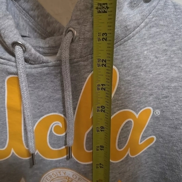 UCLA Bruins Hoodie Women's Size Medium Yellow Long Sleeve H&M Logg Pullover - Picture 6 of 7